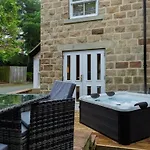 Luxury Two Bed Inc Hot-tub And Free Parking Semesterbostad *
