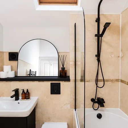 Luxury Two Bed Inc Hot-tub Harrogate