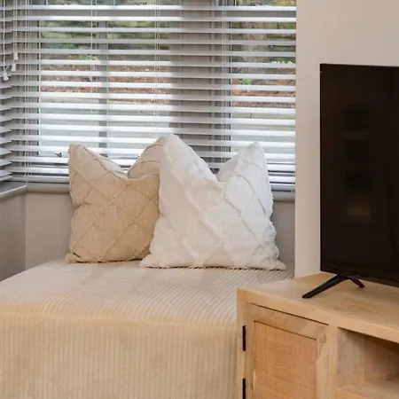 Feriehus Luxury Two Bed Inc Hot-tub And Free Parking *