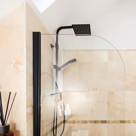 Tatil Evi Luxury Two Bed Inc Hot-tub And Free Parking Harrogate