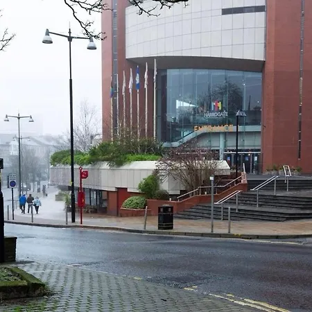 Luxury Two Bed Inc Hot-tub *