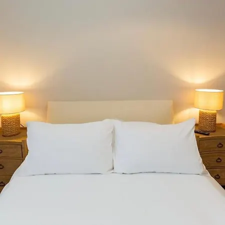 Luxury Two Bed Inc Hot-tub Harrogate